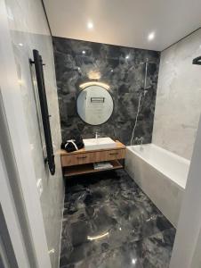 Апартаменти з терасою