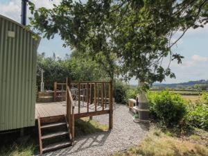 Aston - Shepherd Hut