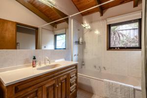 Spacious, Pet Friendly, Near Boat Ramp and Water