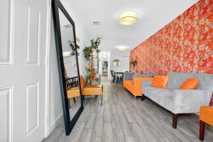 Entire 3 Bedroom house 10 mins MIA and Downtown