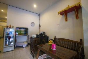 NEAR THE PARK BACKPACK HOUSE