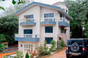 Villa floure - Spacious 4bhk Villa with Pool, Lawn & Bonfire area