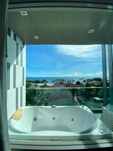 Penthouse The Gallery Condo