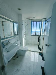 Penthouse The Gallery Condo