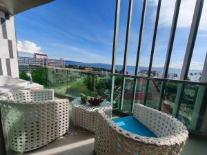 Penthouse The Gallery Condo