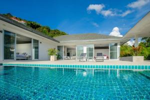 3BR Villa Private Pool 10min to Beach