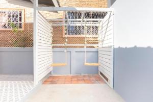 OYO 75383 Danthip Place