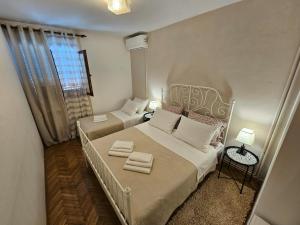 Room Gorana with swimming pool