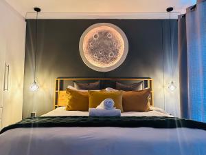 Exquisite Emerald Stay at Ridgeton Modern Two Bedroom Apartment in the Heart of Umhlanga Ridge Sleeps 6