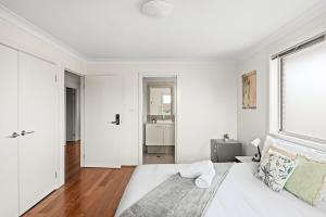 No Frill Ensuite Double Room in Panania - Near Stations