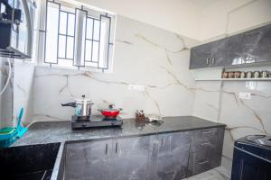 1BHK 2km From Hosa Road Metro with lift 103