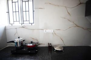 1BHK 2km From Hosa Road Metro with lift 103
