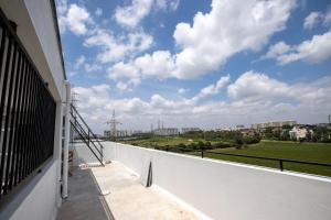 1BHK 2km From Hosa Road Metro with lift 103