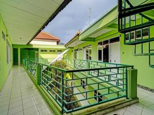 SPOT ON 91325 Pondok Hijau Guest House Syariah