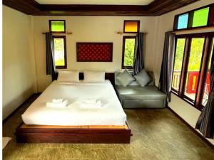 Bang Phra Resort Near Si racha