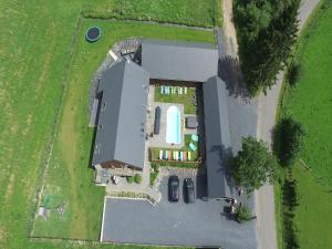 Villa with heated outdoor pool and sauna