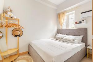 2BR FULLY FURNISHED Trees Residences Near SM Fairview with NETFLIX AND KARAOKE