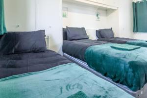 Long Stays Spacious Home in SK14, sleeps 5