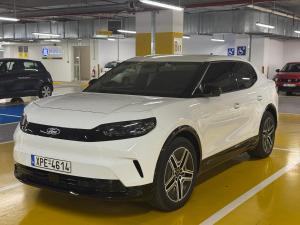 Secret Garden Airport-Beach Villas 300m from famous Davis Beach