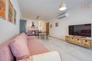 Beautiful 1BR home with Balcony close to the beach by 360 Estates