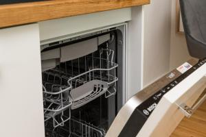 Krasiński Garden Deluxe Studio by BookingHost