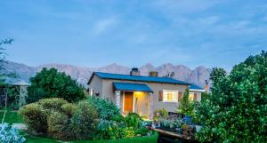 Seven Oaks Vineyard Cottages