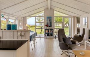 Lovely Home In Askø With Wifi