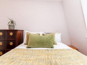 Pass the Keys Charming 2 Bedroom by Hyde Park in Notting Hill