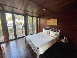 Roots in the River Lodge