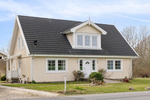 Spacious Villa In The Countryside Near The Beach - 4hvězdičkové hotely ve městě Fakse Ladeplads