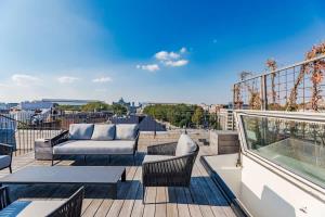 Luxury Penthouse with Panoramic Views Downtown 3BR