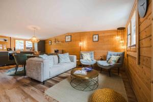 Chalet Oz Vitznau with Lake Lucerne Views