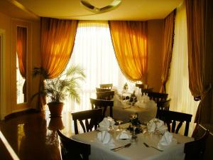 Hotel Imperial Timisoara by JR