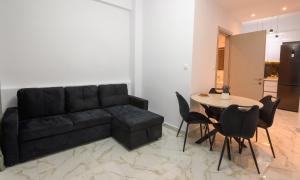 Elizabeth sweet home