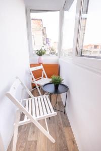 NEW White Home Unirii