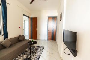 1BHK 2km From Hosa Road Metro with lift 303