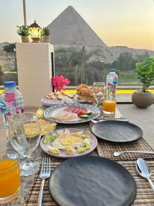 Beit Khufu Pyramid Hotel