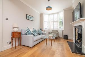 Central 2 BD Townhouse