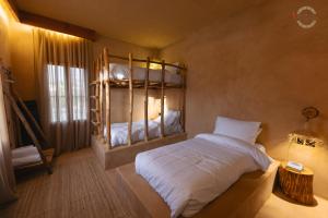 Al Tanoor House