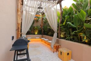 Al Tanoor House