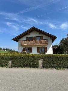 Freistehendes Haus - Garten - Netflix - Stellplatz - 30 Minuten zum Chiemsee