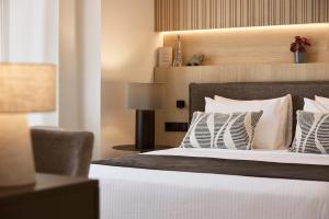 Acropolis Deluxe Residence