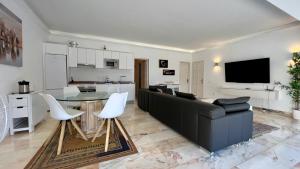 Another Day in Paradise