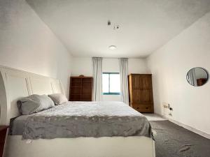 Sharjah corniche private room for women only