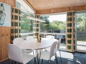 6 person holiday home in Fanø