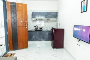 1BHK 2km From Hosa Road Metro with lift 502