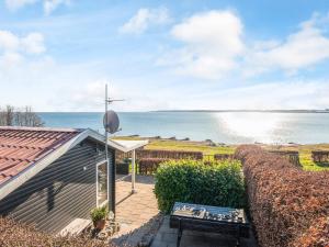 Seaside Gem in Juelsminde - B B