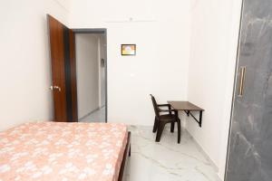 1BHK 2km From Hosa Road Metro with lift 503