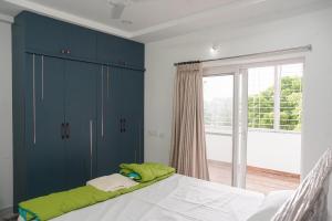 Manish Suites & Service Apartments