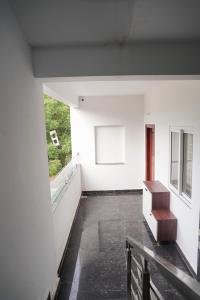 Manish Suites & Service Apartments